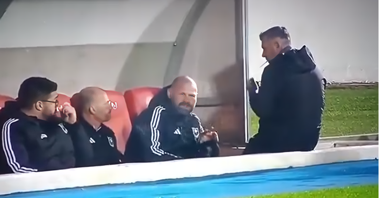 VIDEO Zekić i pomoćnik pušili na klupi u Bosni i Hercegovini