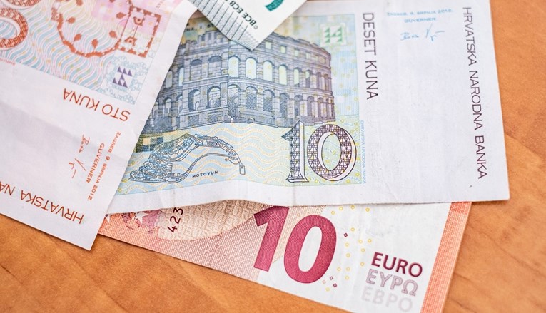 Hrvatska 1.1. uvodi euro. Objavljen je ključni dokument