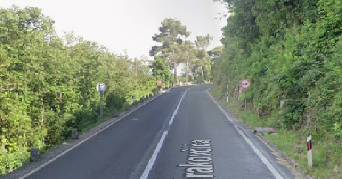 Zaspao kod Mošćeničke Drage i udario u auto, teško ozlijeđena djevojčica