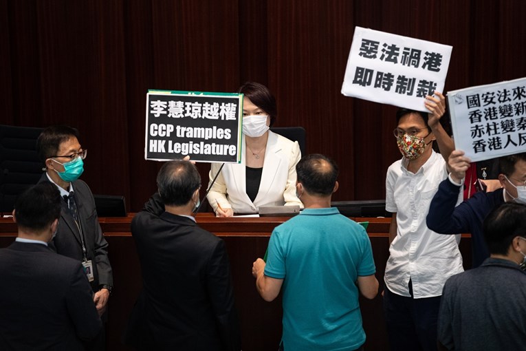 EU poziva Kinu na poštovanje autonomije Hong Konga
