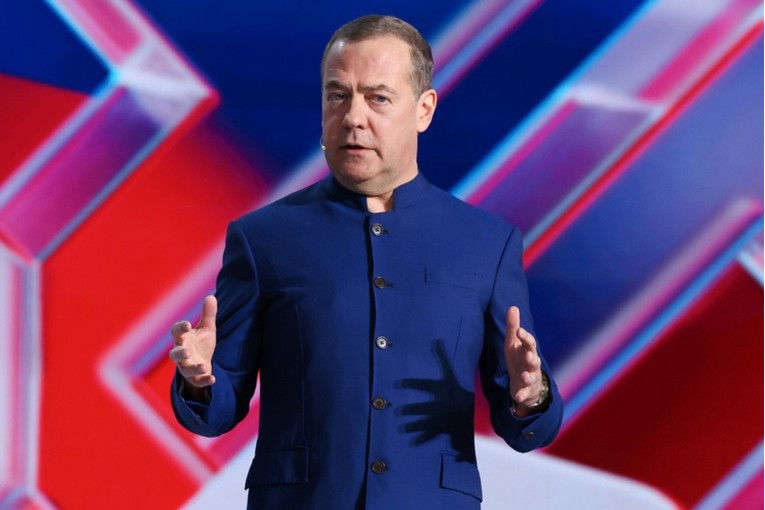 Medvedev zaprijetio Njemačkoj