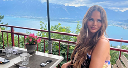 Chrissy Teigen objavom na Instagramu obilježila godinu dana otkako je trijezna
