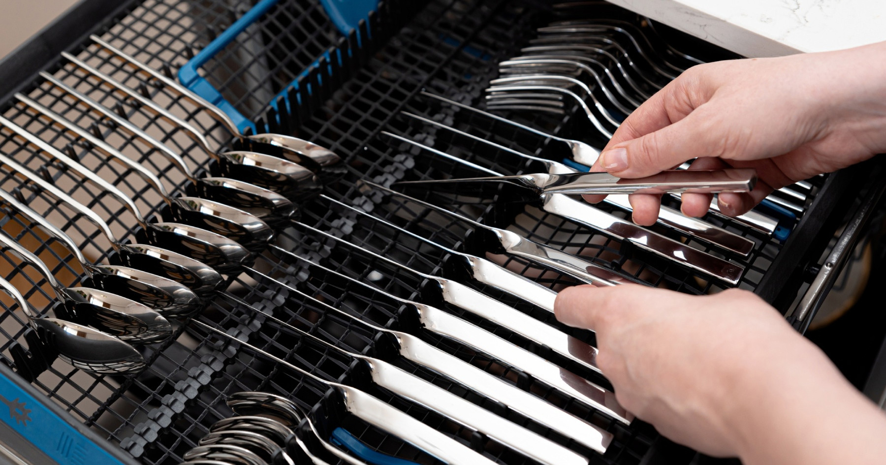 Zašto kuhinjske noževe nikada ne biste trebali prati u perilici posuđa?