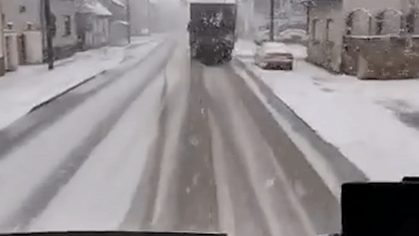 Počeo padati snijeg. Pogledajte snimke iz Zagorja, Varaždina, Virja, Plitvica...