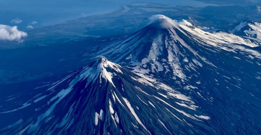 Na Aljasci istovremeno eruptirala tri vulkana