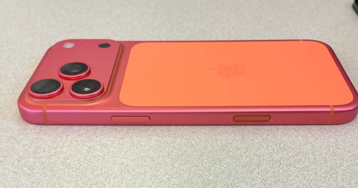 iPhone 17 Pro mijenja boju? Korisnik tvrdi da mu je narančasti model postao ružičast