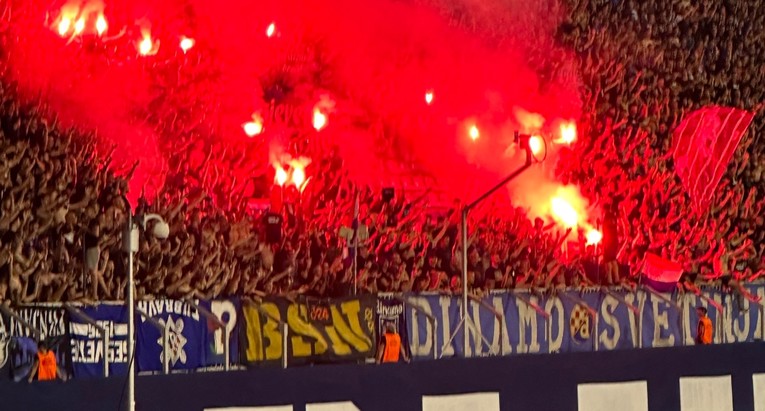 Boysi napravili bakljadu, UEFA će kazniti Dinamo