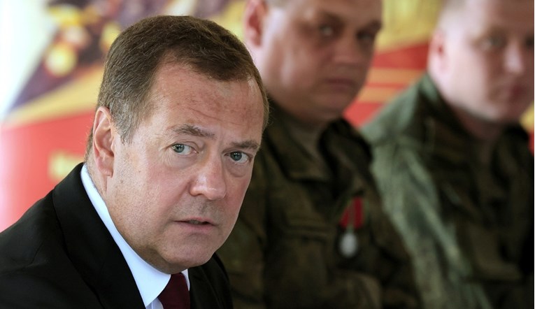 Medvedev ima poruku za idućeg predsjednika SAD-a. Spominje i "put u pakao"