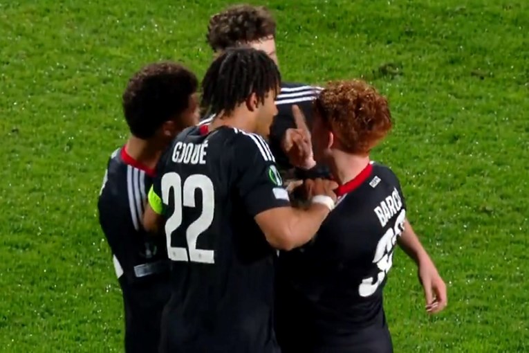 Dva igrača Strasbourga sukobila se nakon utakmice s Rijekom. Suigrači ih razdvajali