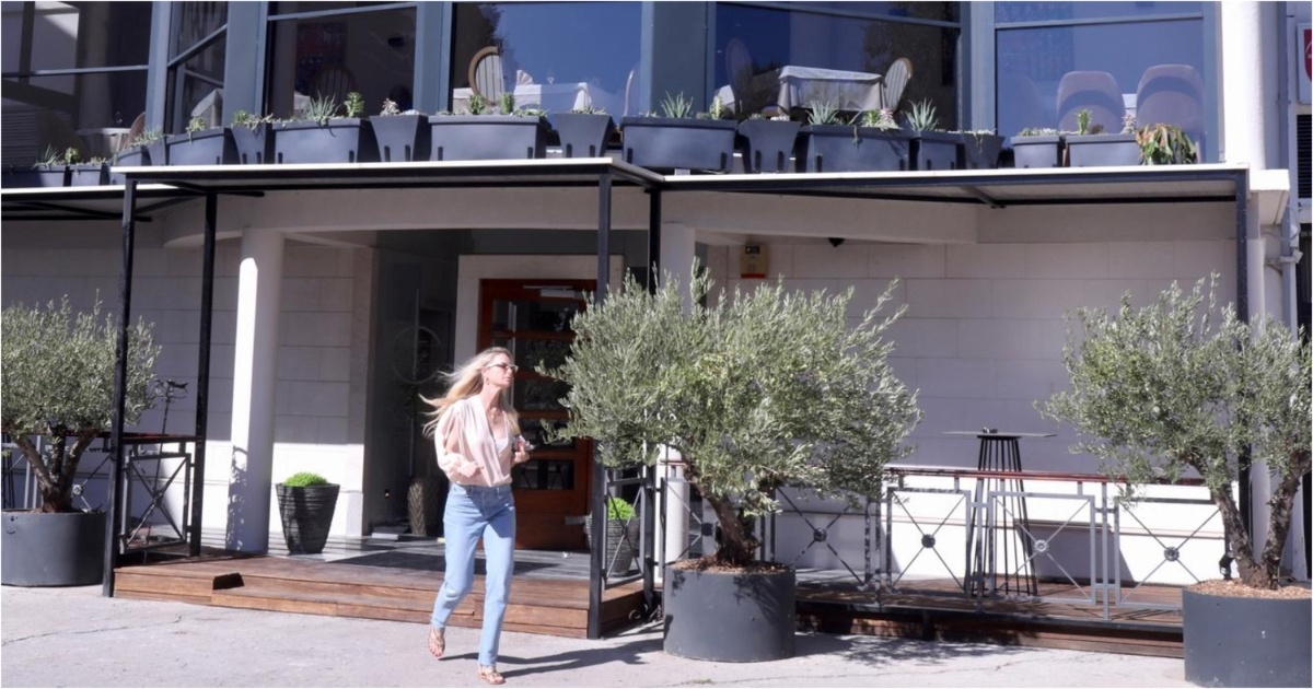 Livaja otvorio restoran u Splitu, fotografi snimili Iris kad je izašla iz njega