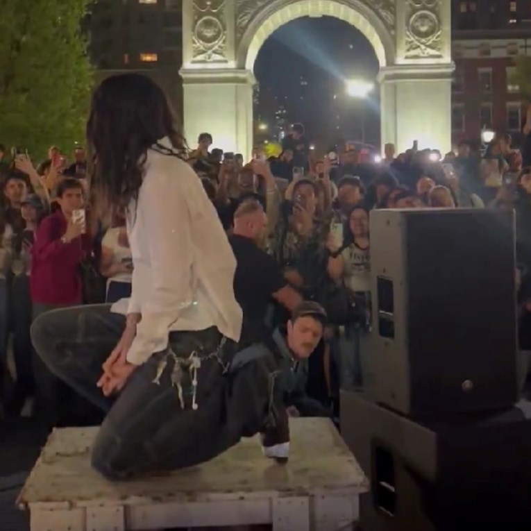 Pjevačica najavila koncert u parku, policija ga prekinula prije nego što je počeo