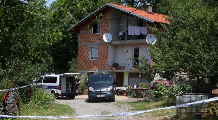 Dvojica muškaraca nađena mrtva u Lici. Jedan ubijen, netko ga je zatukao oruđem