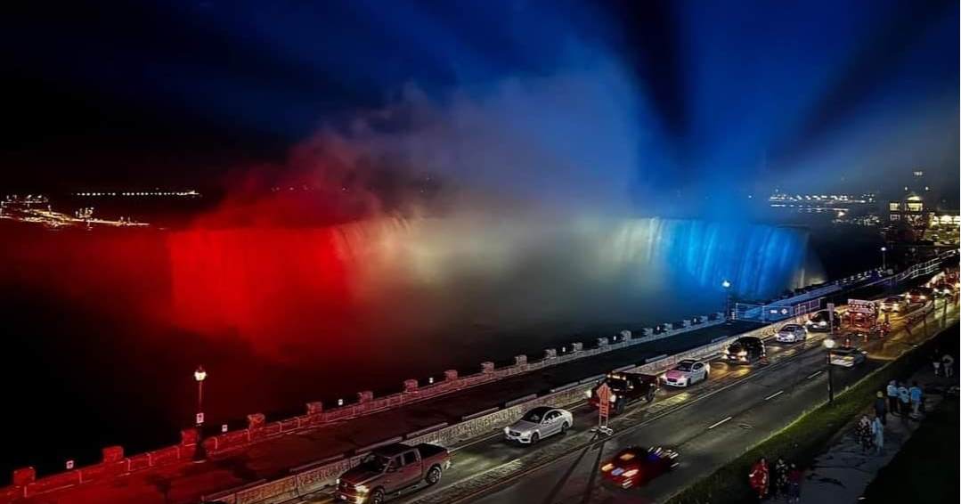 Slapovi Niagare zasjali u bojama hrvatske zastave