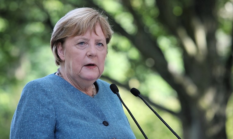 Merkel pozvala građane da iskoriste kampanju, cijepit će se u crkvama, trgovinama...