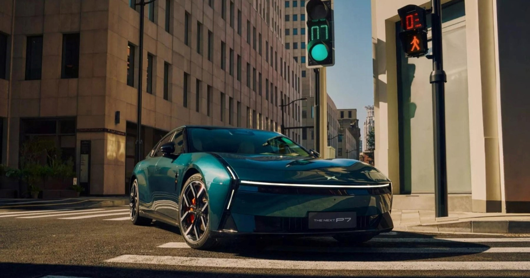 FOTO Ovaj auto nudi 820 km dosega i 586 KS. I jedno ludo iznenađenje u unutrašnjosti