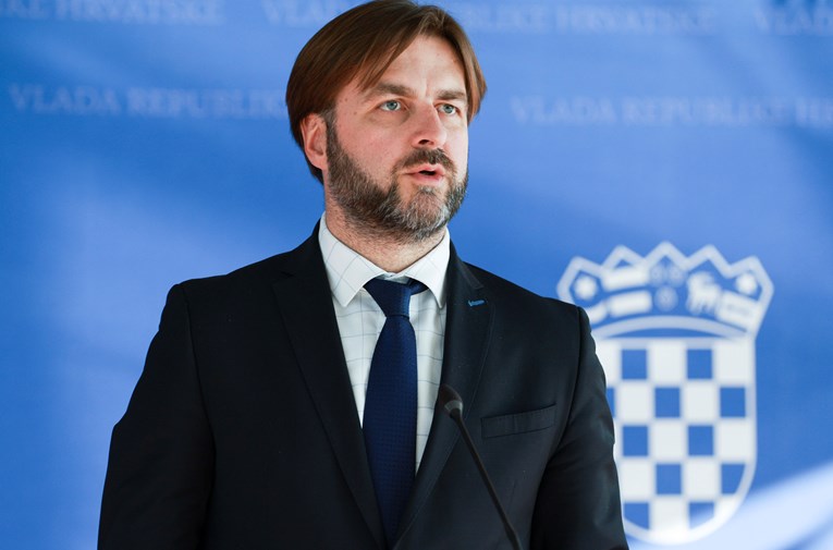 Ćorić (tć): Nismo spremni ukinuti zamrznute cijene hrane, inflacija je previsoka