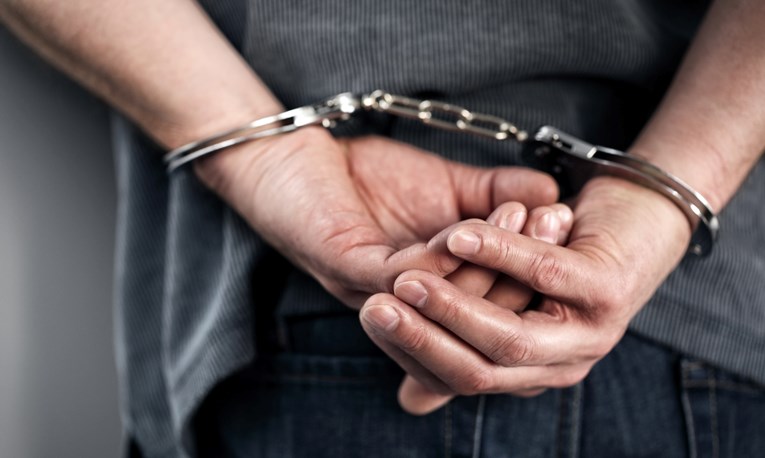 Uhićen 63-godišnjak u Srbiji, spolno uznemiravao žene preko telefona