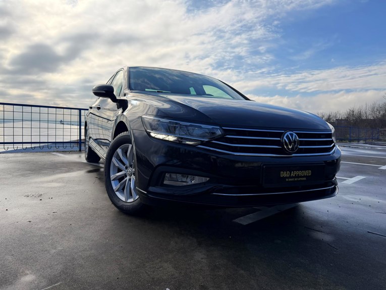 Najbolji auto oglasi: VW Passat s garancijom i virtualnim kokpitom