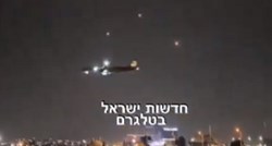 VIDEO Putnički avion slijeće u Tel Avivu dok Iron Dome ruši Hamasove rakete