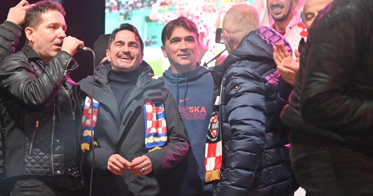 Doček u Livnu: Daliću i navijačima pjevali Jole, Zečić, Mate Bulić...