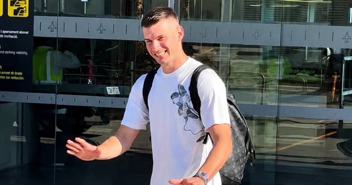 VIDEO Trenutak kada je Livaković stigao u Barcelonu. Obratili mu se na hrvatskom