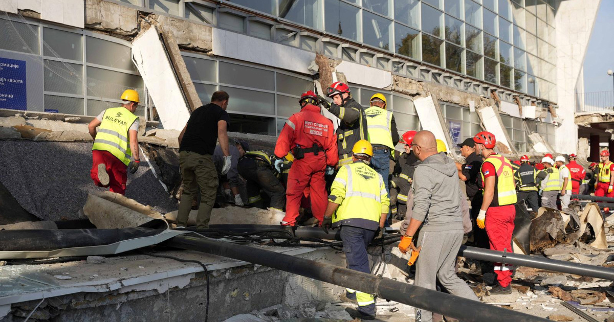 Oslobođen dio optuženih za pad nadstrešnice u Srbiji. Protiv 7 se nastavlja postupak