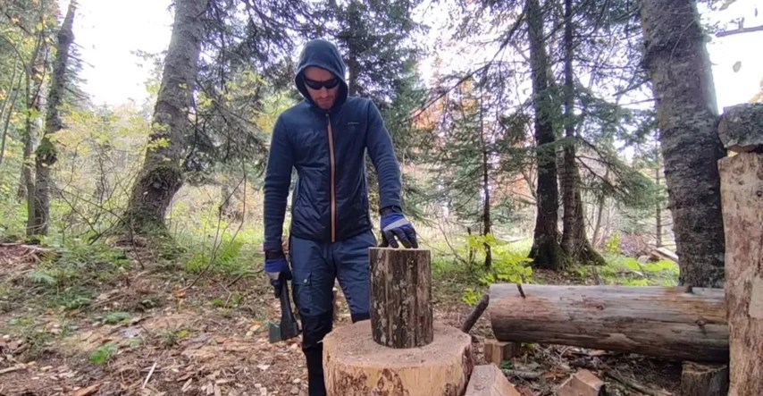 Adam iz Rusije otišao živjeti u šumu da izbjegne rat. Ovo je njegova priča