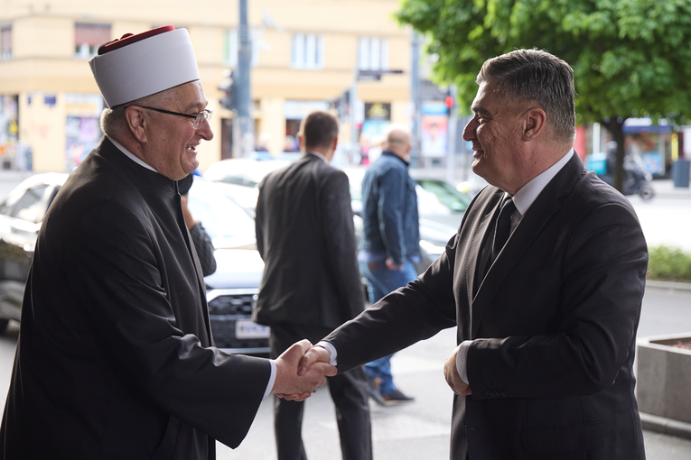 Milanović vođi muslimana u RH: Pazit ću na to da biram riječi, kao što vi radite