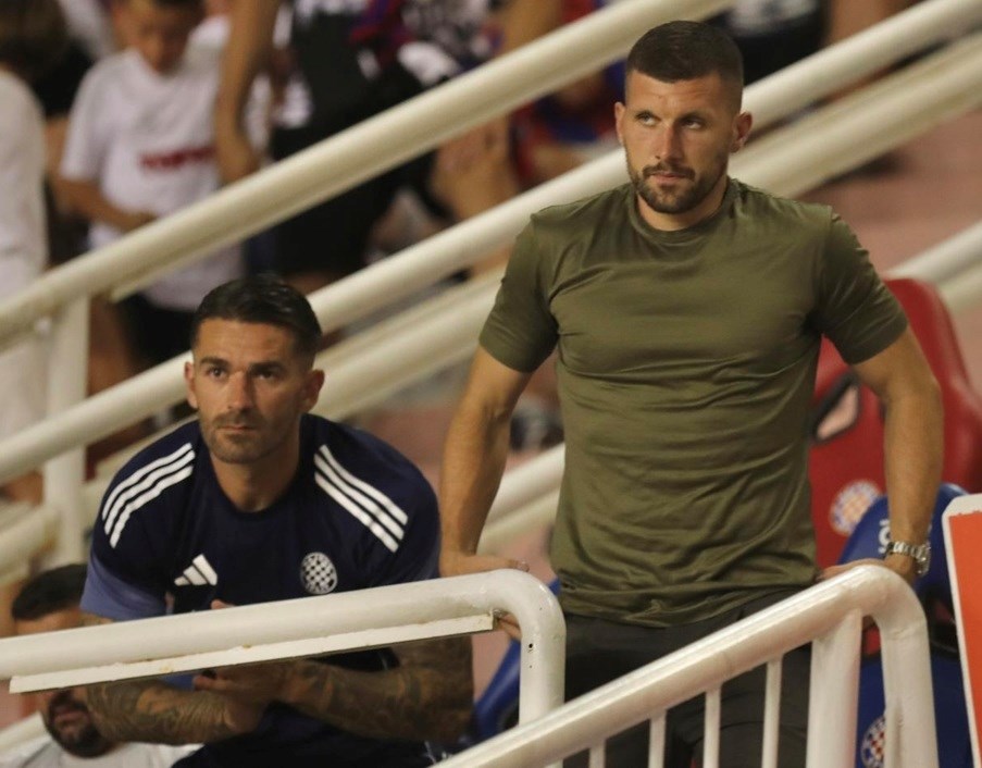 Kažnjeni Livaja i Rebić zajedno su gledali utakmicu na Poljudu