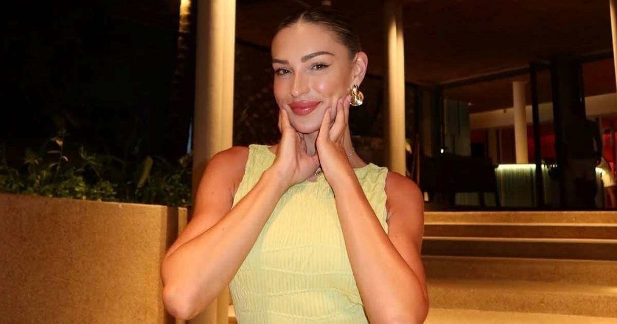 Nova cura Louisa Tomlinsona objavila fotke s odmora, oduševila crvenim outfitom