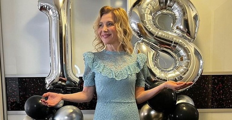 Kći Ecije Ojdanić proslavila 18. rođendan, zajedno su pozirale na zabavi