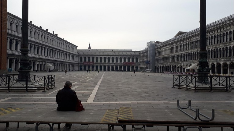 VIDEO Ulice gradova u Italiji su puste