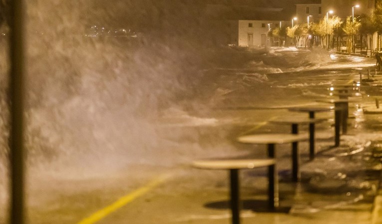 Vakula najavio pravu zimu. Stižu orkanski vjetar i snijeg, bit će problema u prometu