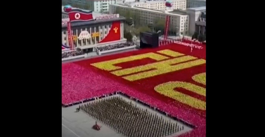 VIDEO Kim Jong-un prisustvovao masovnoj paradi, mahao s balkona