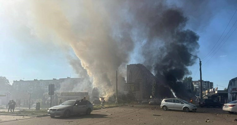 Rusi pogodili trgovački centar u Donjecku. Guverner: Bomba je imala 500 kila