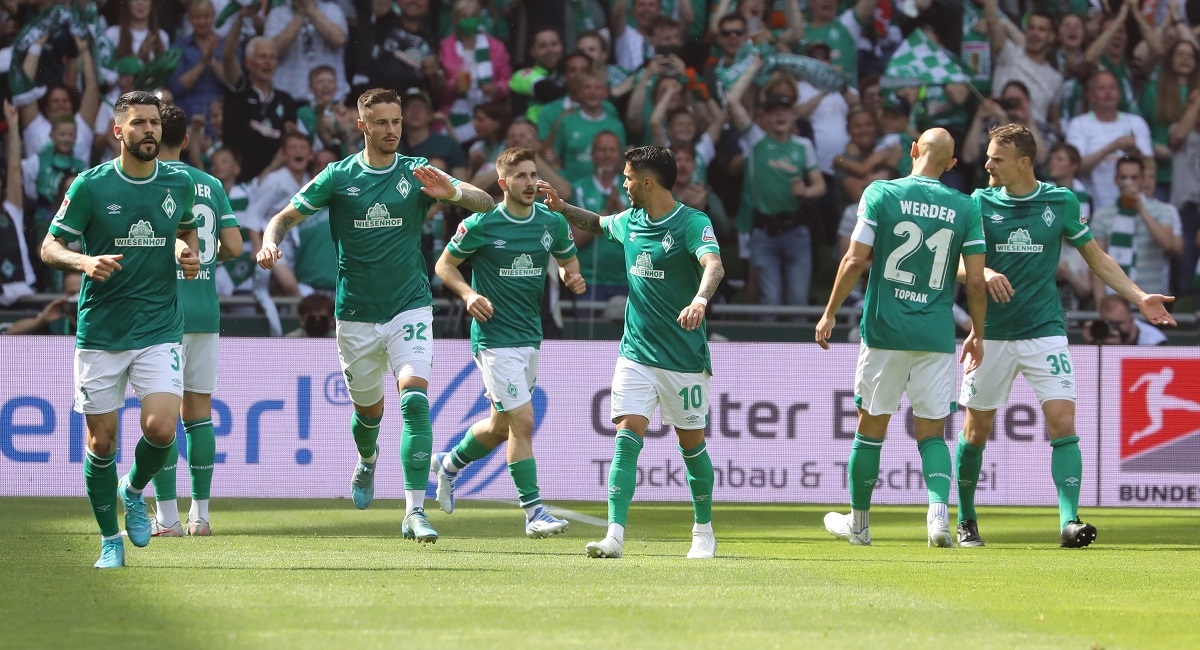 Schalke i Werder se vratili u Bundesligu, HSV u play-offu ide na Herthu