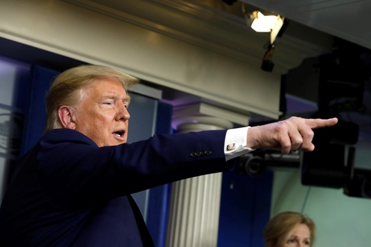 Trump obustavio financiranje WHO-a, kaže da su katastrofalno reagirali na koronavirus