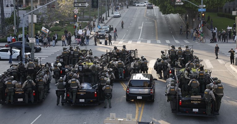 Smije li Trump uopće poslati vojsku u Kaliforniju? "Ovako nešto još nismo doživjeli"