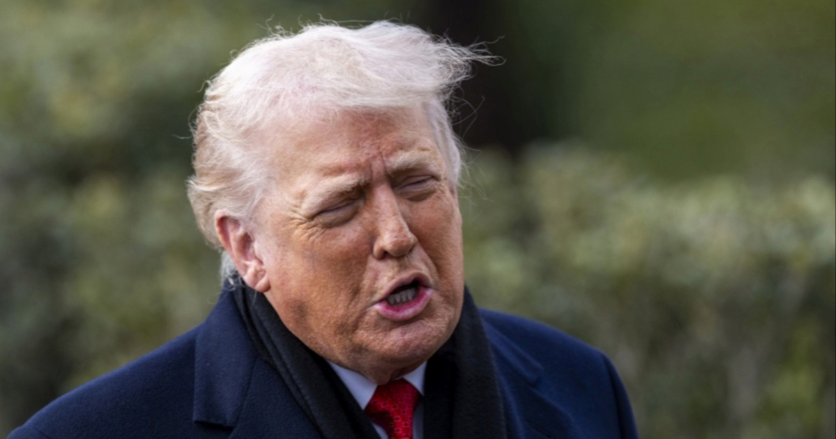 Trump jučer glasao metodom koju naziva "varanjem putem pošte"