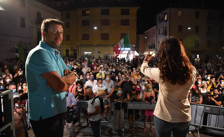 Talijani za vikend imaju izbore i referendum, odlučuju o manjem broju zastupnika