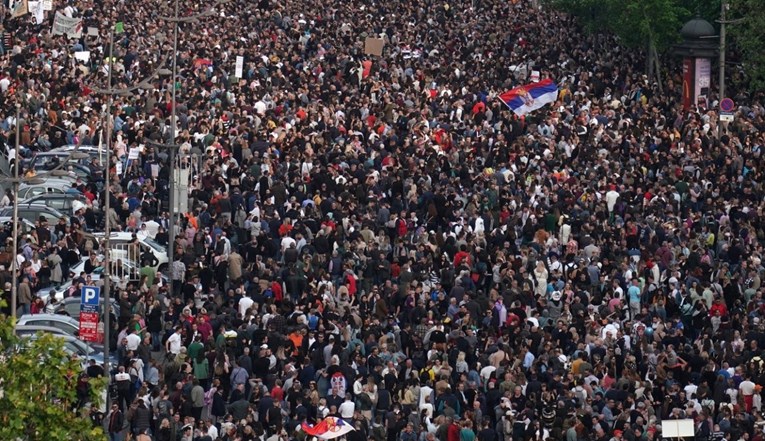 Ogroman prosvjed protiv Vučića, najveći dosad. "Uplašen je. Osjeća da je ovo kraj"