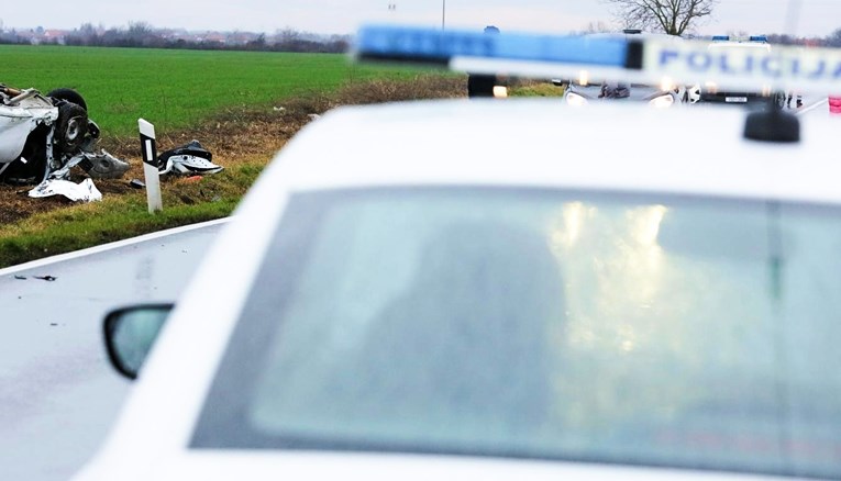 Teška nesreća nedaleko Đurđevca, vozač poginuo. Auto nije imao registracije