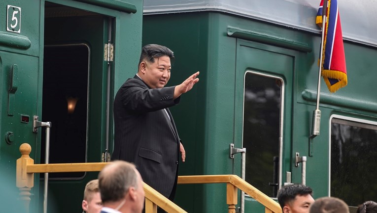 Kim Jong-un krenuo vlakom kući, bio je tjedan dana u Rusiji