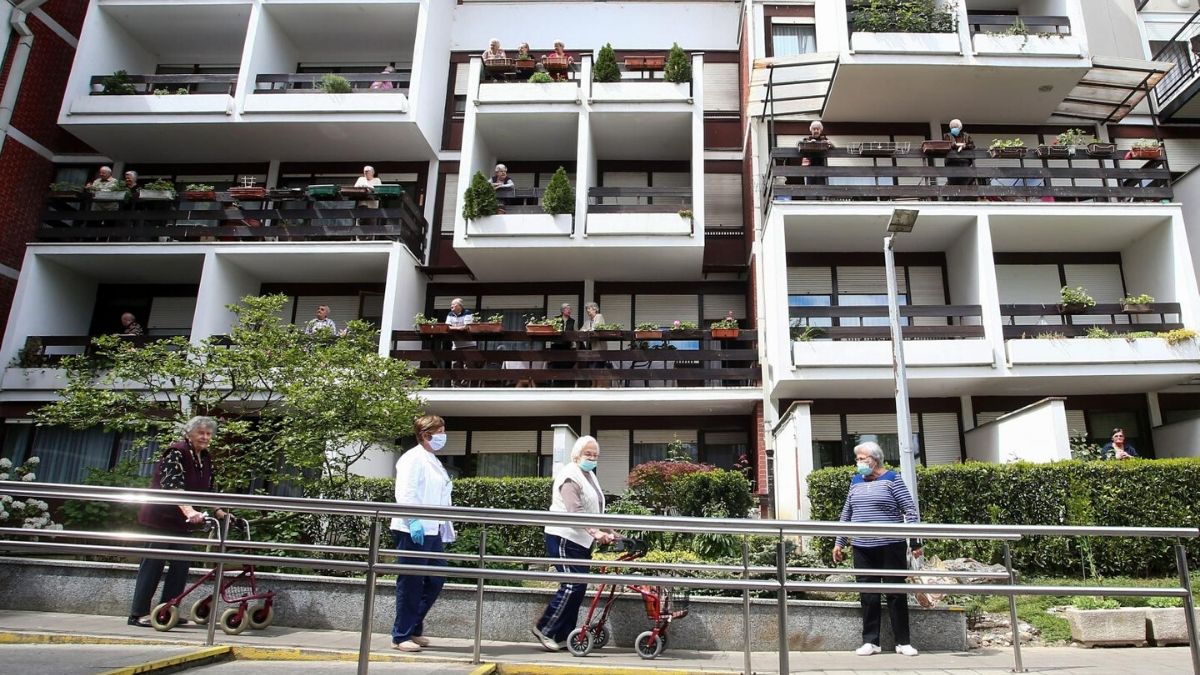 Ublažavaju se mjere u domovima, od ponedjeljka moguće posjete
