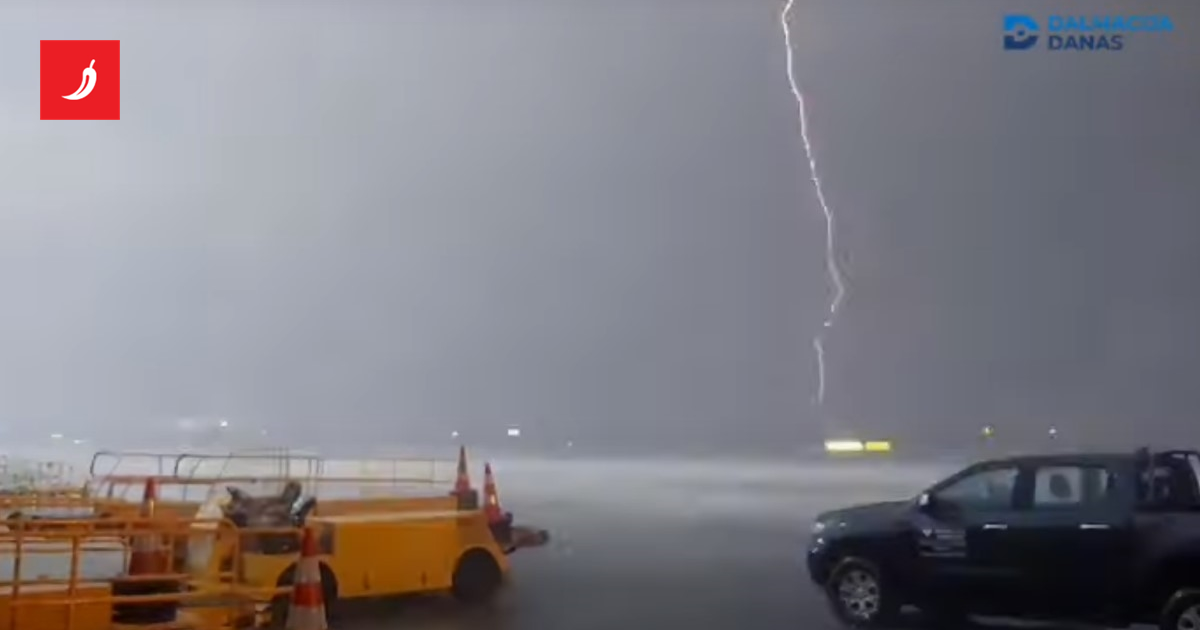 VIDEO Snimljen udar munje na dubrovačkom aerodromu VIDEO Snimljen udar munje na dubrovačkom aerodromu
