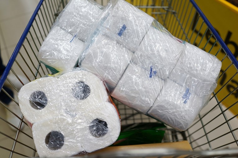 Najavljeno veliko poskupljenje WC papira: "Moguće su nestašice"