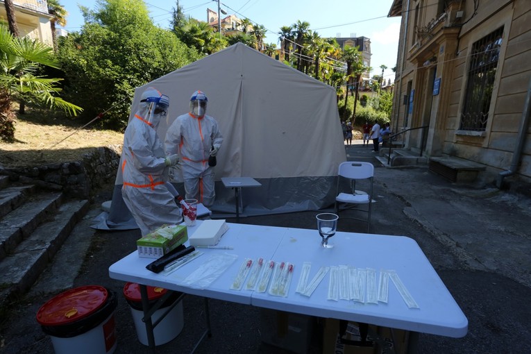Država poziva obitelji pogođene koronom da se jave, dobit će 3250 kuna