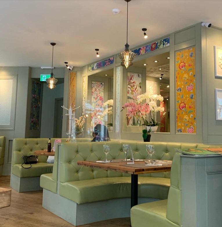 U WC-u restorana pronašla skrivenu kameru na školjci, emitirala je uživo