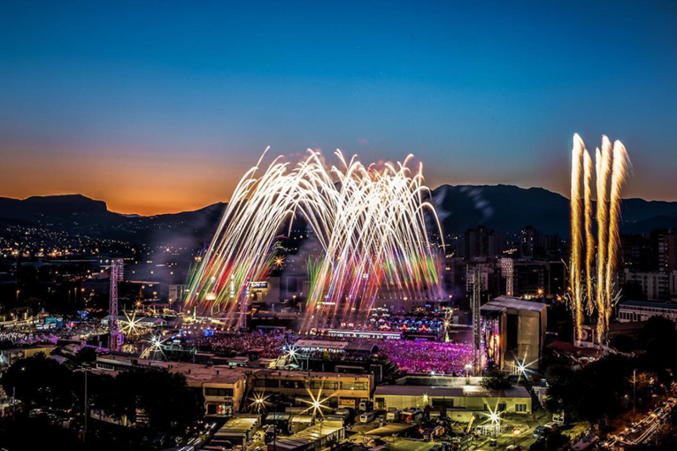 Pogledajte vatreni spektakl na nebu iznad Splita tijekom sinoćnje Ultre