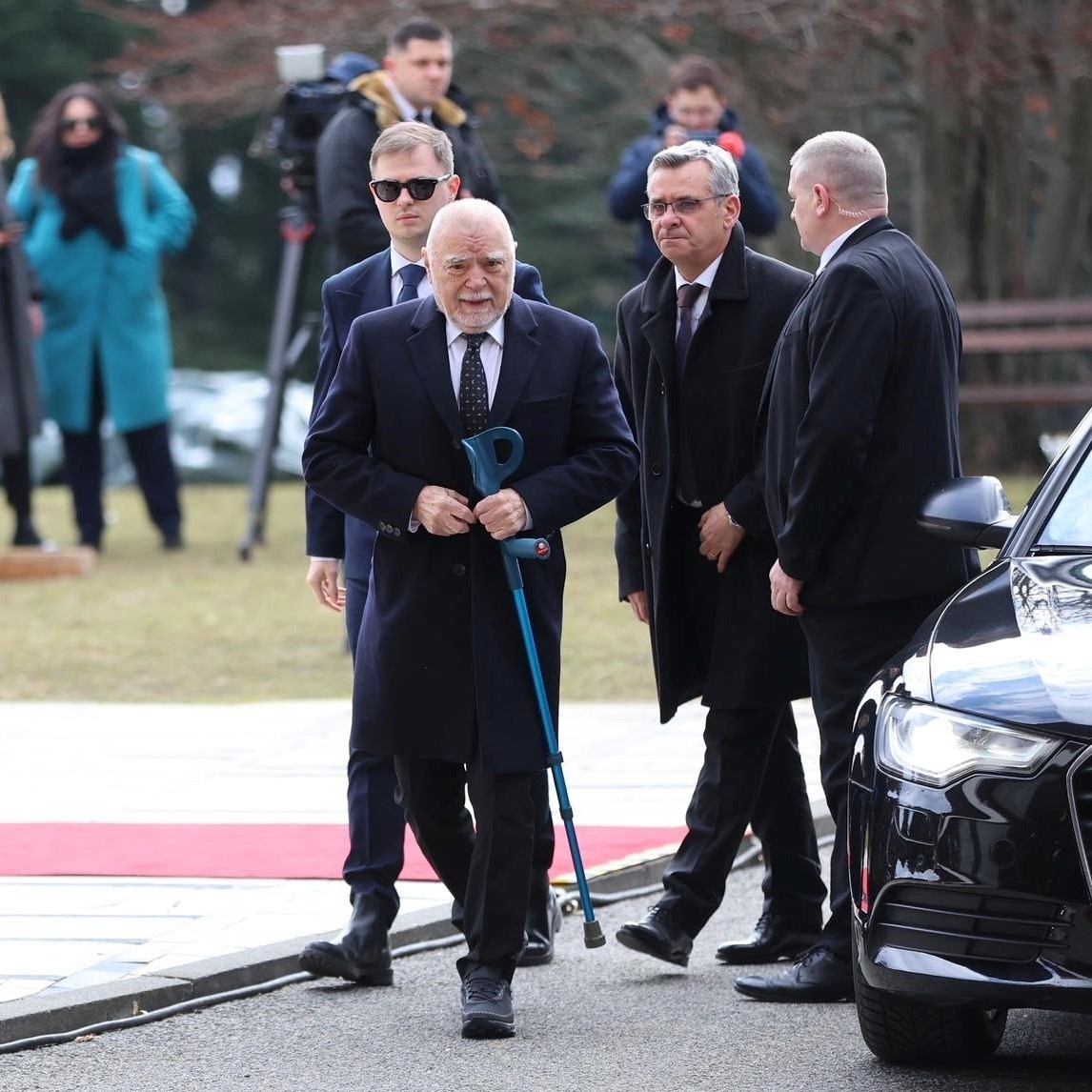 Stjepan Mesić na inauguraciju došao u pratnji unuka Tome
